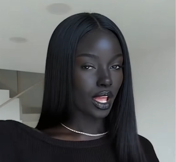 Fanove fascinirala Tiktokerka koja nije ni postojala